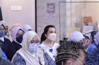 BICARA PAMERAN EVOLUSI BAJU SERAGAM JURURAWAT