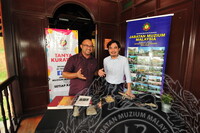 PROGRAM TANYA KURATOR DUIT TAMPANG KOLEKSI DI MUZIUM LUKUT