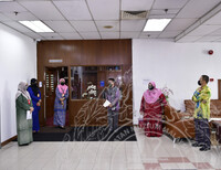 MAJLIS PERSARAAN PUAN ZALEHA BINTI TASRIB DIHADAPAN BILIK DATO KP