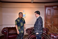 HMA 2024 - PENYERAHAN CENDERAMATA KEPADA CM PULAU PINANG DARI JMM