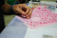 BENGKEL KONSERVASI TEKSTIL : PENJAGAAN PAKAIAN ISTIADAT PREVENTIF DAN KURATIF