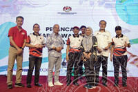 SAMBUTAN 60 TAHUN MUZIUM NEGARA - MALAYSIA BOOK OF RECORD MOST OKU STUDENT MAKING HANDCRAFT FROM RECYCLE MATERIAL