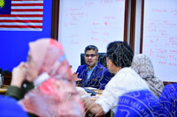 LAWATAN PENSYARAH DARI KOLEJ PENGAJIAN SENI KREATIF UiTM SHAH ALAM KE GALERI MUZIK