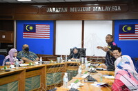 PERBINCANGAN PROGRAM MUZIUM & UITM ART TRIVIUM