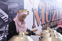 PERSEMBAHAN GAMELAN JMM DI KLIA
