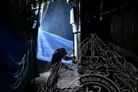 PEMANTAUAN DAN DOKUMENTASI KERJA SANDBLASTING LOKOMOTIF WAP 531.01 DI MUZIUM NEGARA